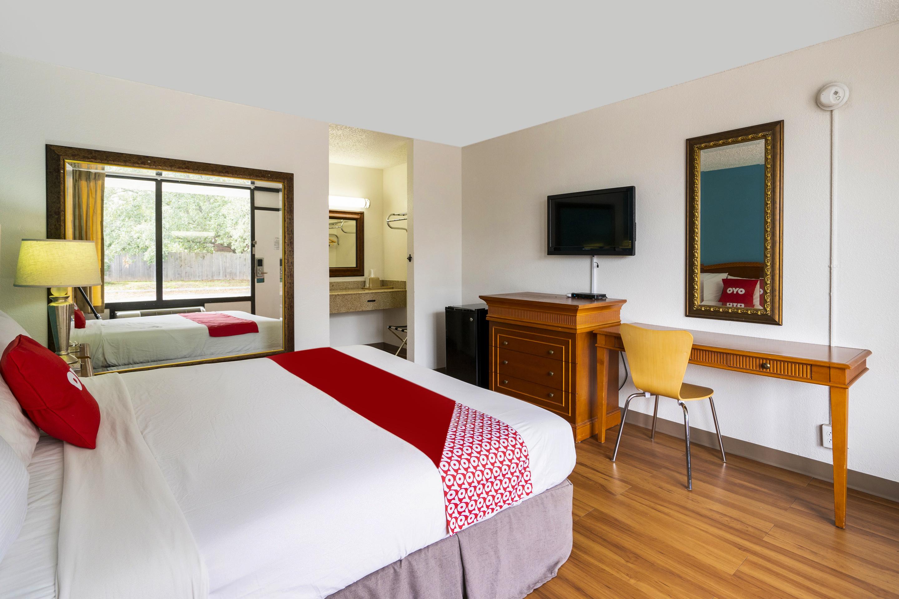Oyo Hotel Bossier City La - Red River Exterior photo